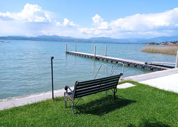 Super Location Front